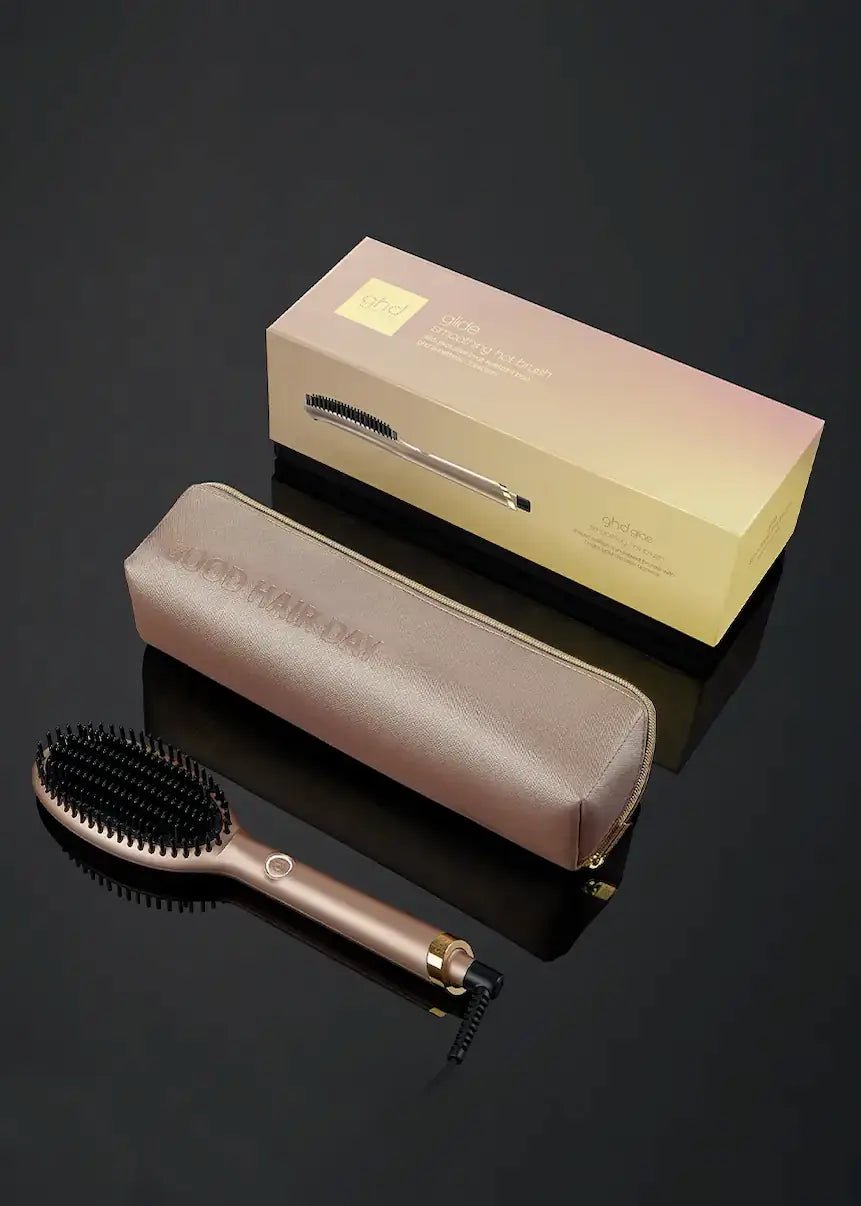 Brosse Lissante GHD Glide pour un Brushing Rapide - Salon Coralie Aumaitre